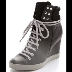 See By Chloé Women's Leather and Suede Wedge Trainers - Black